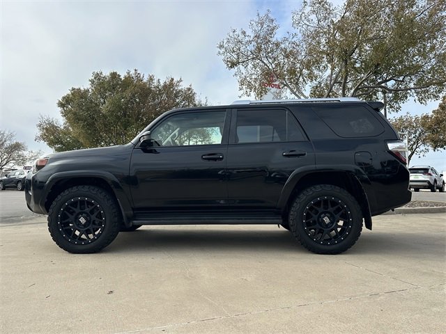 Used 2017 Toyota 4Runner SR5 image 2