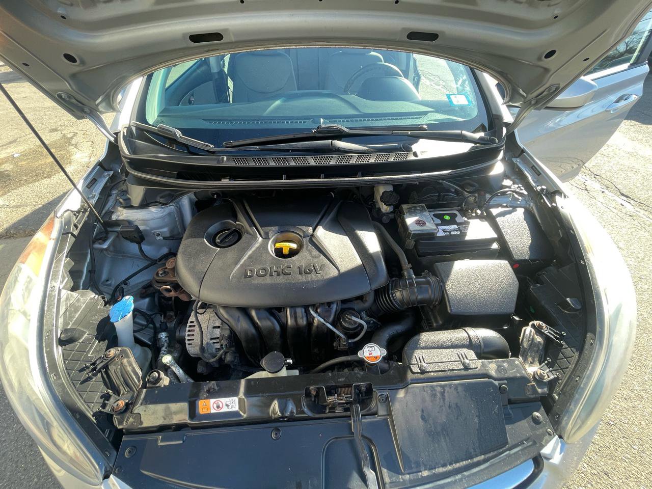 Used 2013 Hyundai Elantra GLS w/ Preferred Pkg FWD image 18