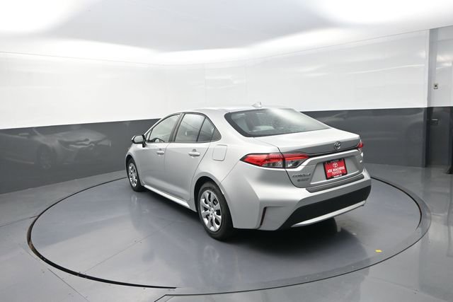 Used 2022 Toyota Corolla LE FWD image 53