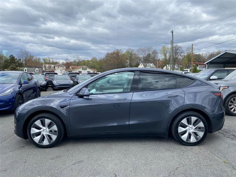 Used 2023 Tesla Model Y Long Range AWD/4WD image 2