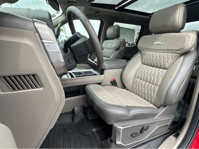 New 2026 Ford F450 Platinum w/ Platinum Plus Package image 16