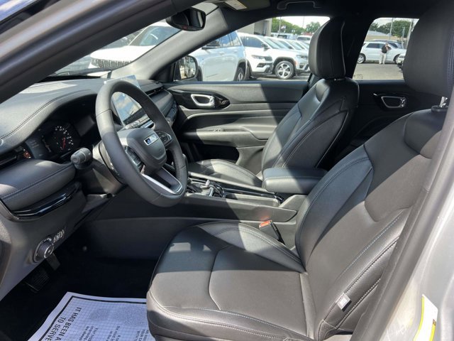 Used 2026 Jeep Compass Limited AWD/4WD image 14