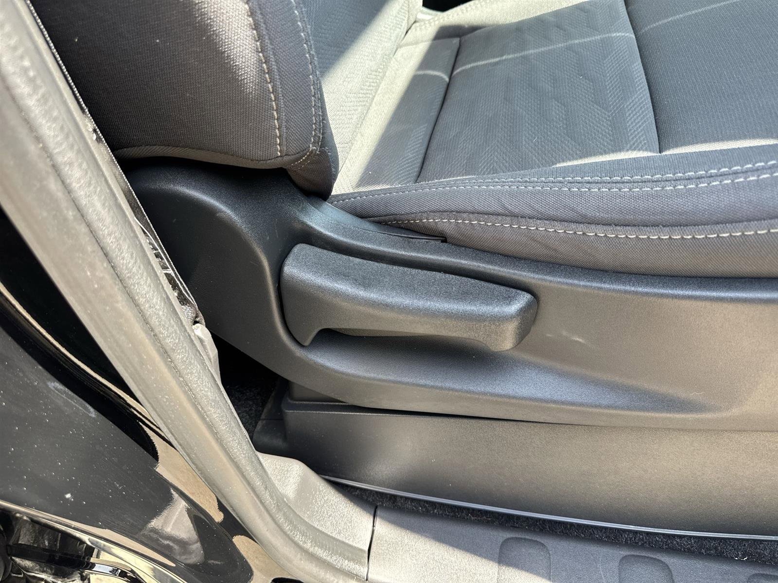Used 2022 Nissan Frontier SV image 36