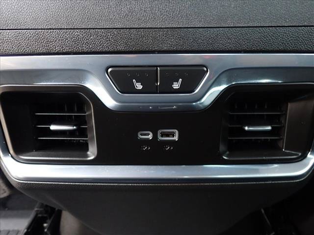 Used 2026 Chevrolet Silverado 2500 High Country w/ High Country Premium Package AWD/4WD image 9