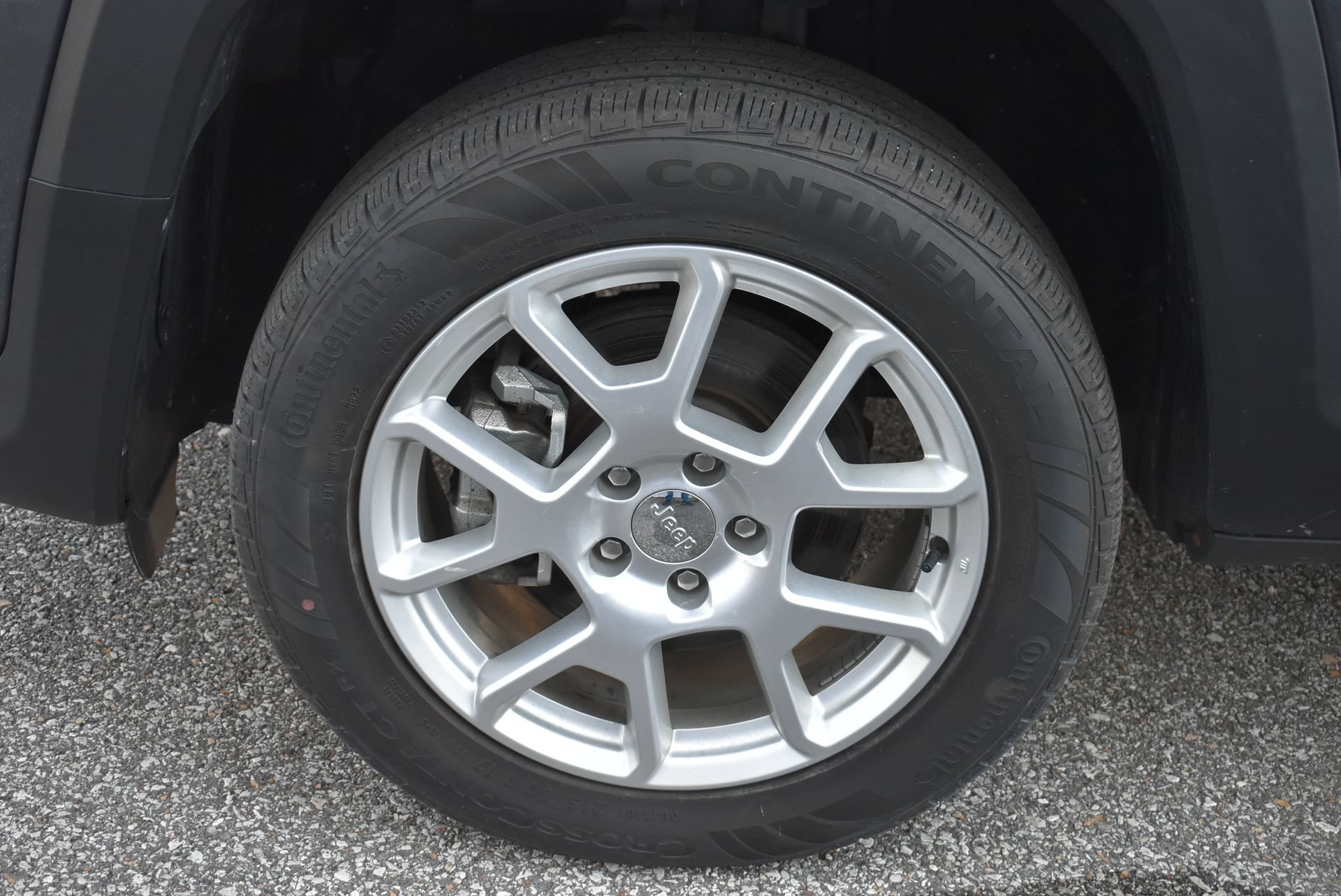 Used 2023 Jeep Renegade Latitude AWD/4WD image 10