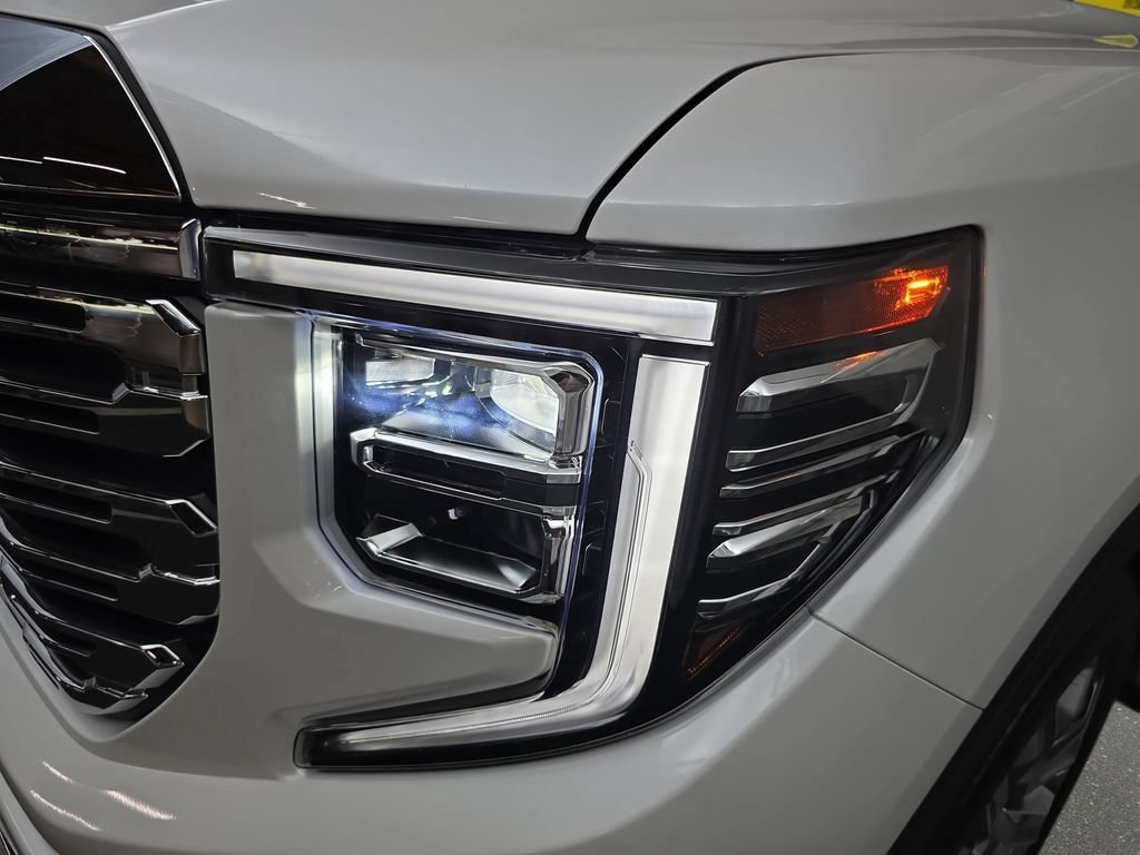 Used 2024 GMC Sierra 1500 Denali AWD/4WD image 30
