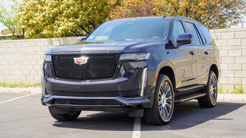 Used 2023 Cadillac Escalade Sport Platinum image 2