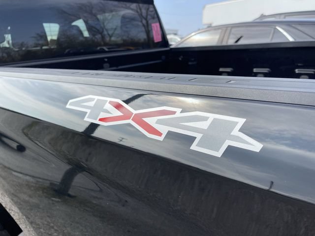 Used 2021 Chevrolet Silverado 1500 LT AWD/4WD image 4