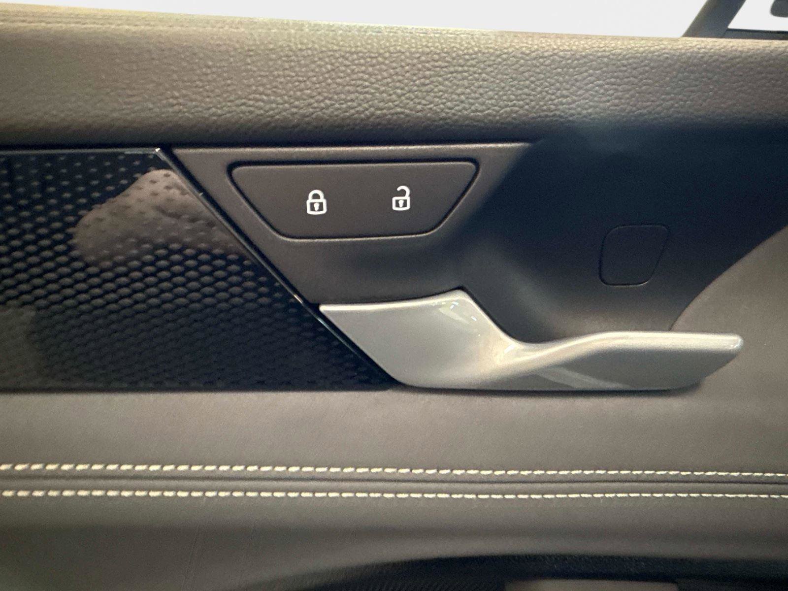 New 2026 Volkswagen Tiguan SE image 19