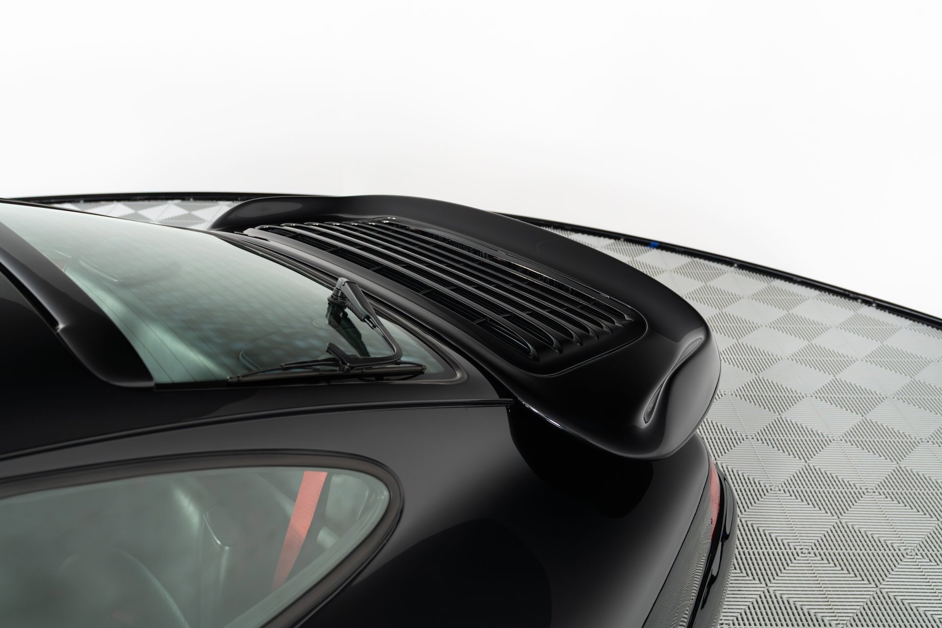Used 1996 Porsche 911 Turbo RWD image 36