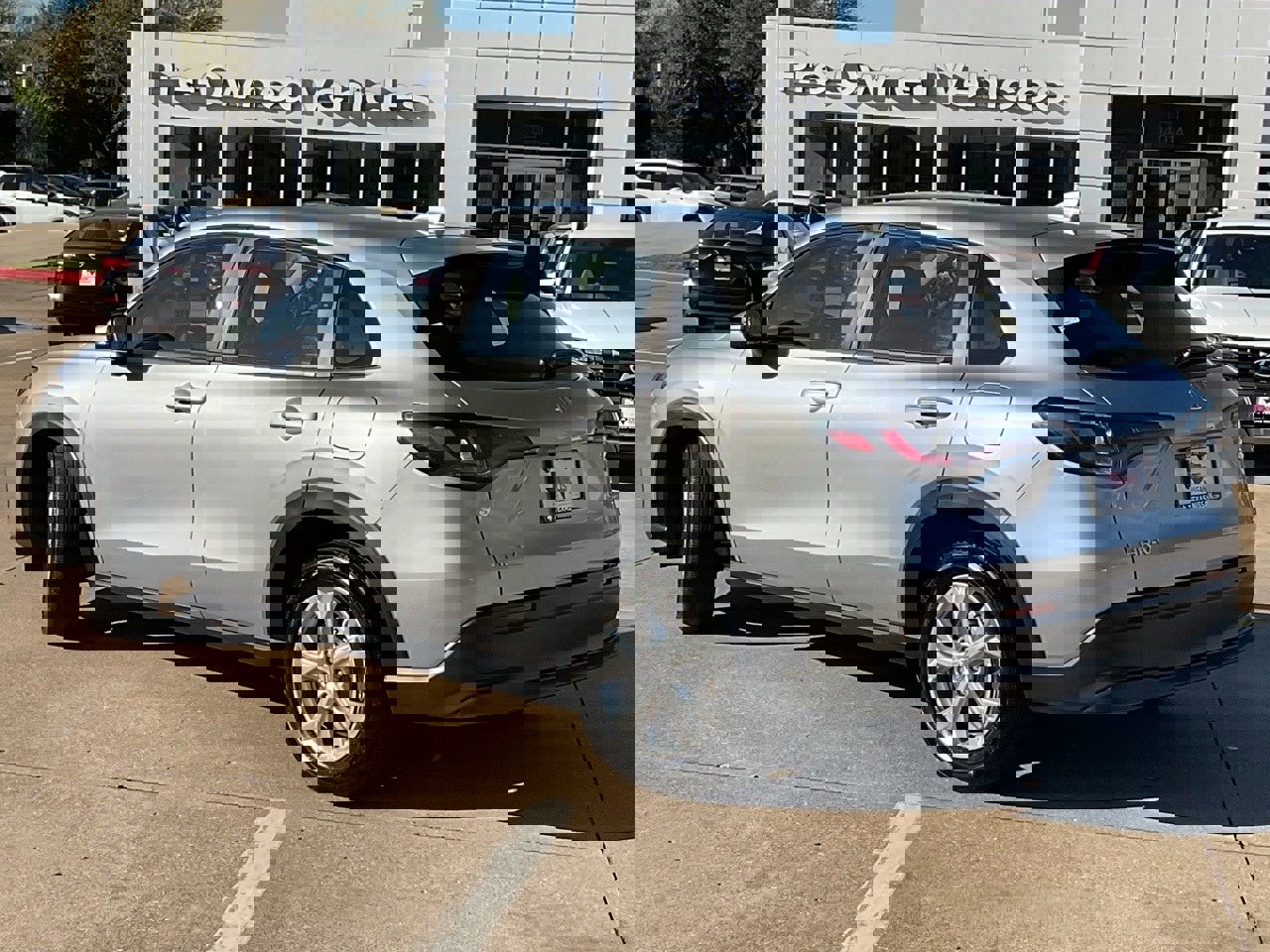 Used 2025 Honda HR-V LX image 7