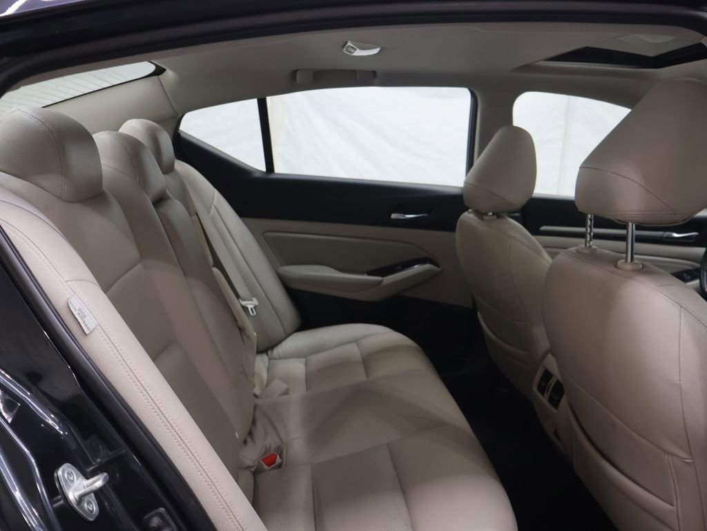 Used 2020 Nissan Altima 2.5 SV image 12