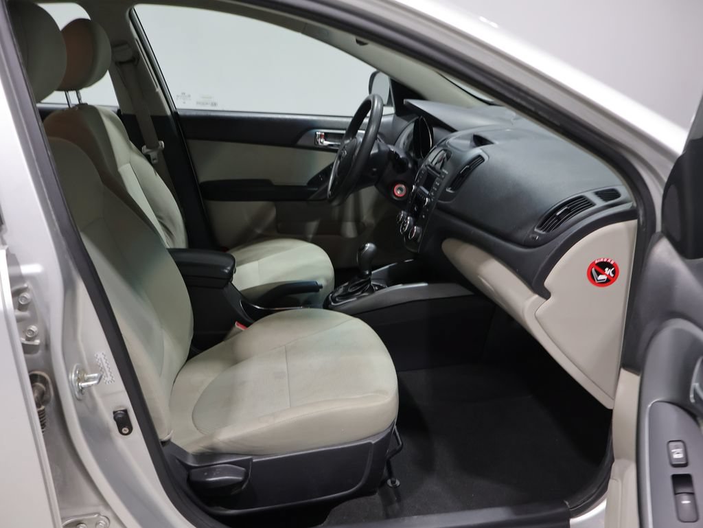Used 2013 Kia Forte EX w/ Premium Pkg FWD image 21