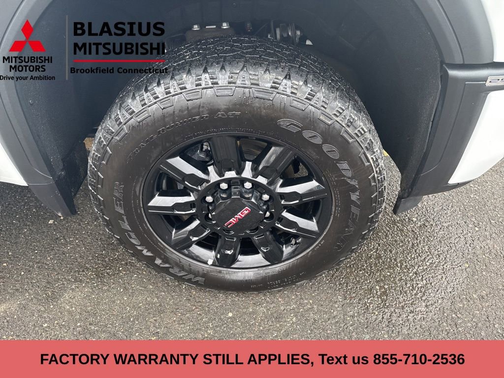 Used 2025 GMC Sierra 2500 AT4 image 4