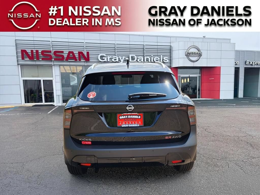 New 2025 Nissan Kicks SR w/ SR Premium Package AWD/4WD image 18