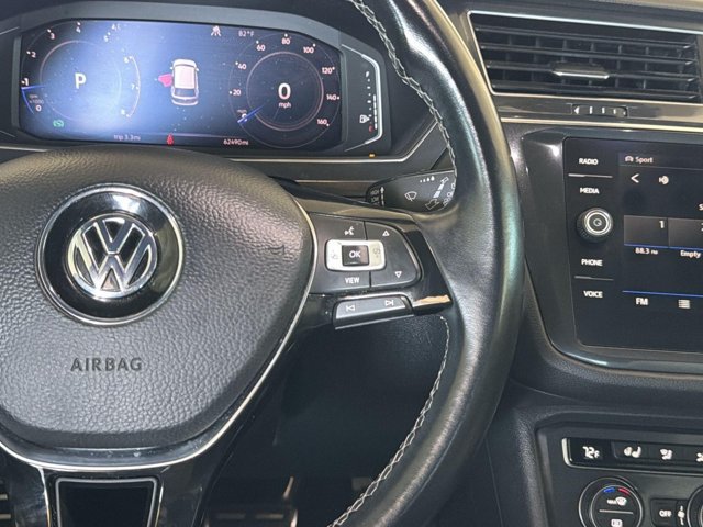Used 2019 Volkswagen Tiguan SEL Premium R-Line AWD/4WD image 16