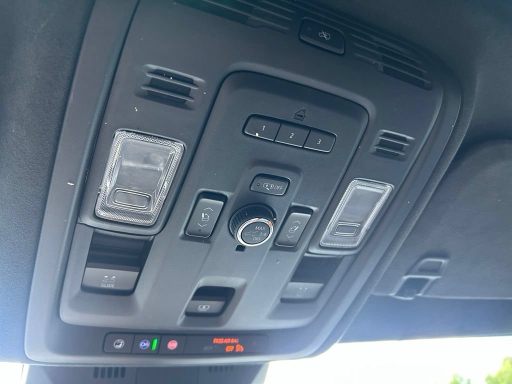 Used 2024 Cadillac Escalade Sport Platinum w/ LPO, ONYX Package AWD/4WD image 66