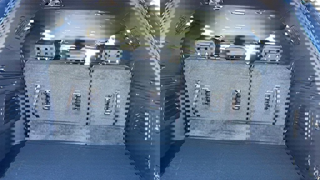 New 2026 Chevrolet Traverse LT w/ Midnight/Sport Edition image 10