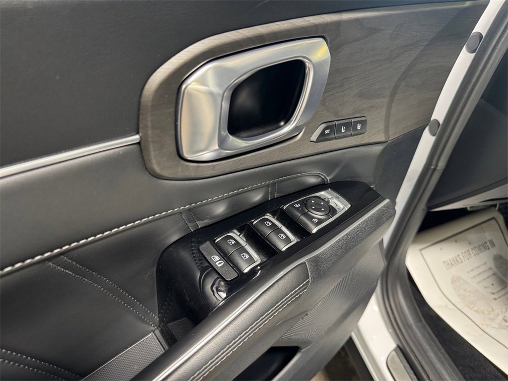 Certified 2024 Kia Sorento SX Prestige image 14