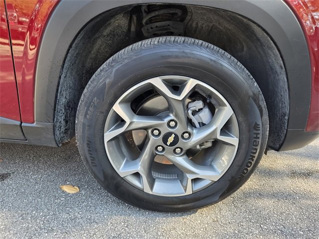 Used 2025 Chevrolet Trax LT image 27