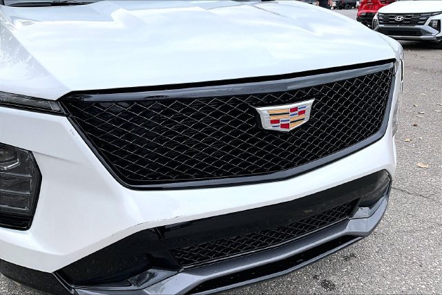 Used 2024 Cadillac XT4 Sport AWD/4WD image 30
