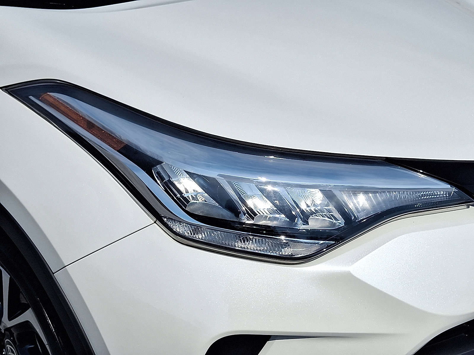 Certified 2020 Toyota C-HR XLE image 10