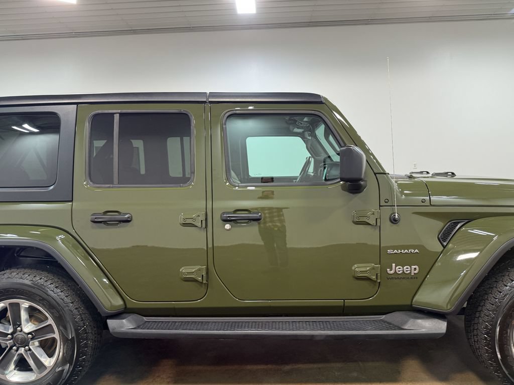 Used 2023 Jeep Wrangler Unlimited Sahara w/ Dual Top Group AWD/4WD image 32