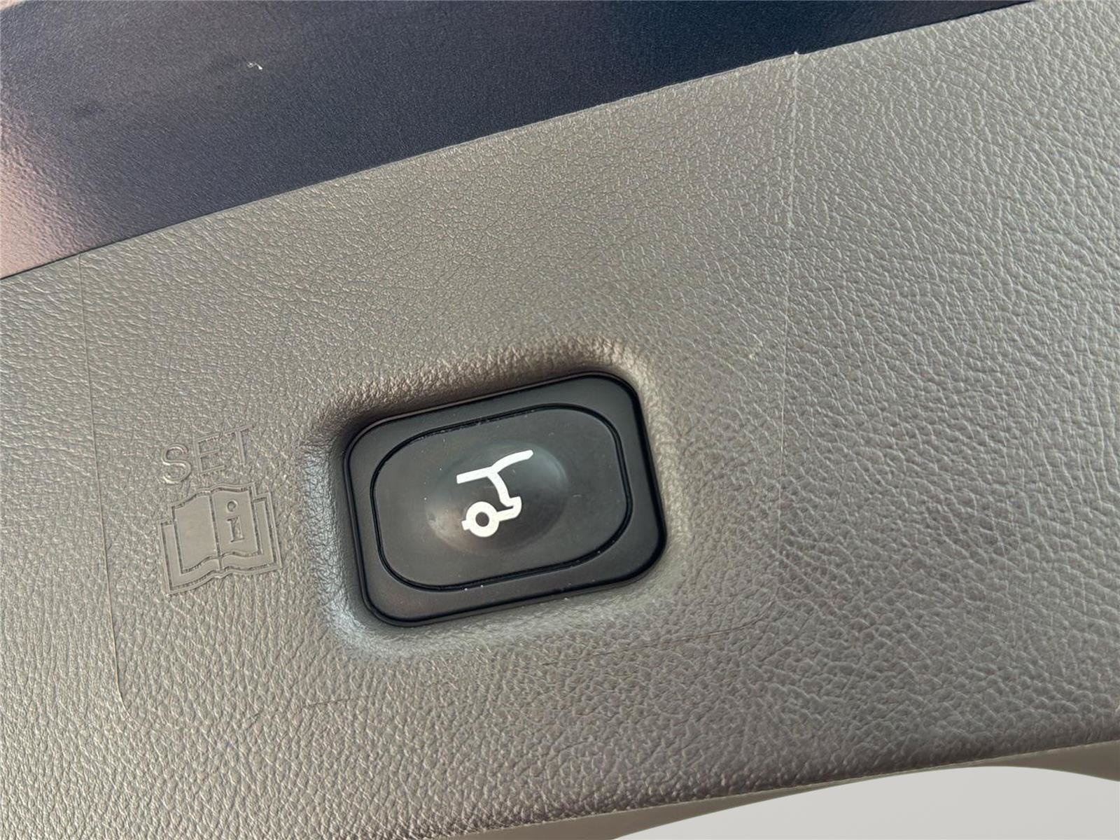 Used 2023 Lincoln Nautilus Reserve AWD/4WD image 25