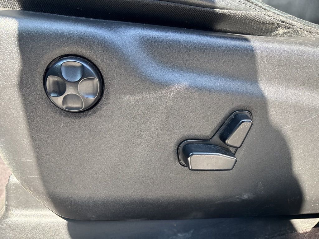 Used 2017 Jeep Grand Cherokee Limited w/ Trailer Tow Group IV image 11