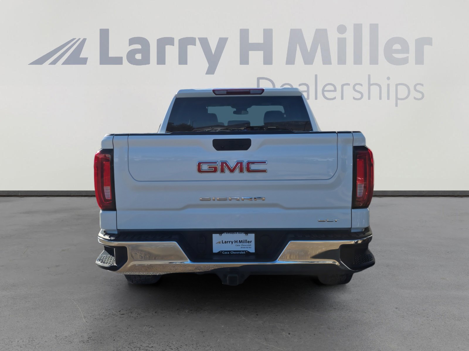 Used 2024 GMC Sierra 1500 SLT image 4