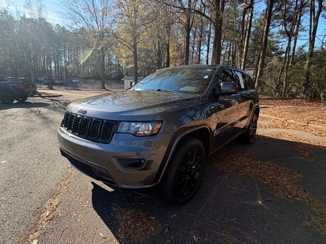 Used 2020 Jeep Grand Cherokee Altitude video 2