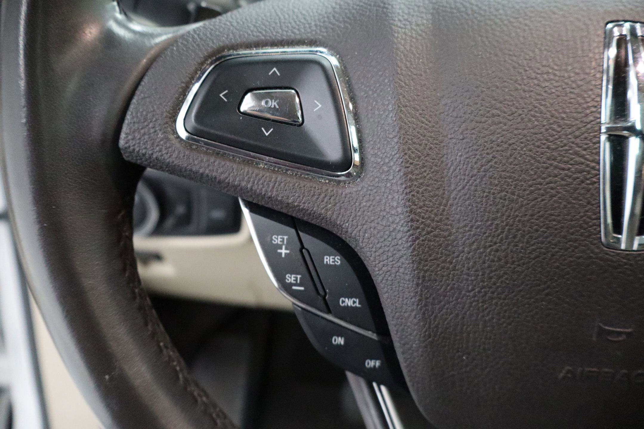 Used 2017 Lincoln MKC Reserve FWD image 16