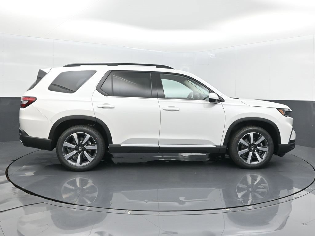 New 2025 Honda Pilot Touring image 25