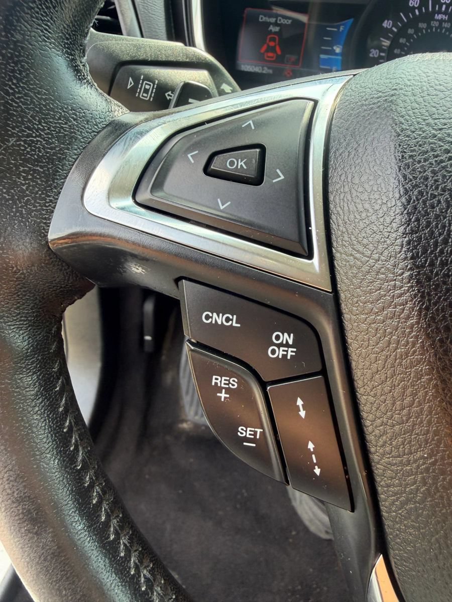 Used 2020 Ford Fusion Titanium FWD image 28