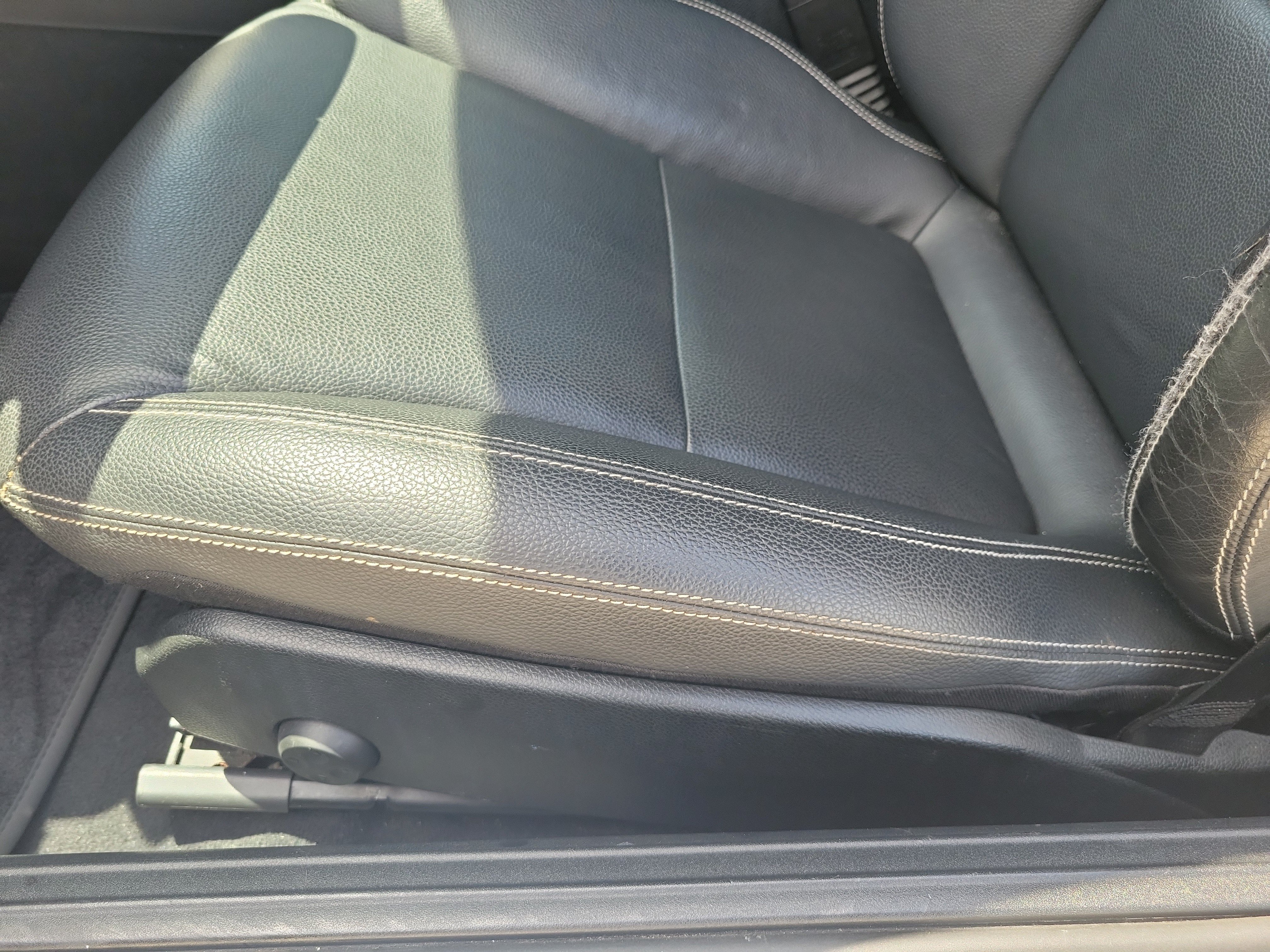 Used 2013 Mercedes-Benz SLK 250 image 14