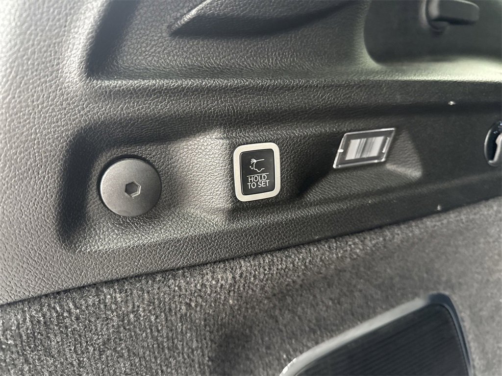 Used 2021 Jeep Grand Cherokee L Overland image 49