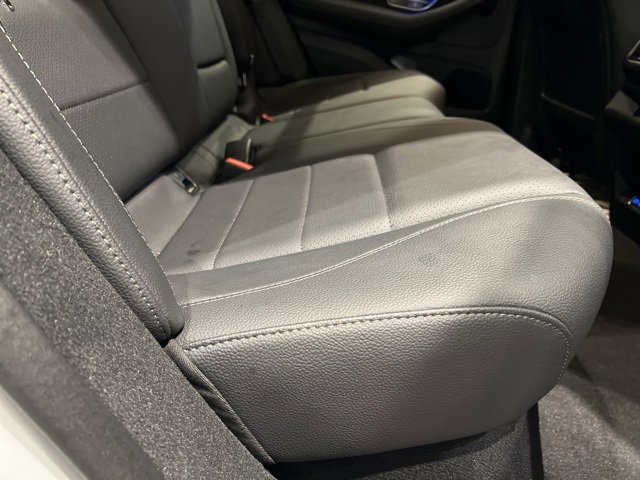 Used 2025 Mercedes-Benz GLE 450e 4MATIC w/ AMG Line Exterior image 50