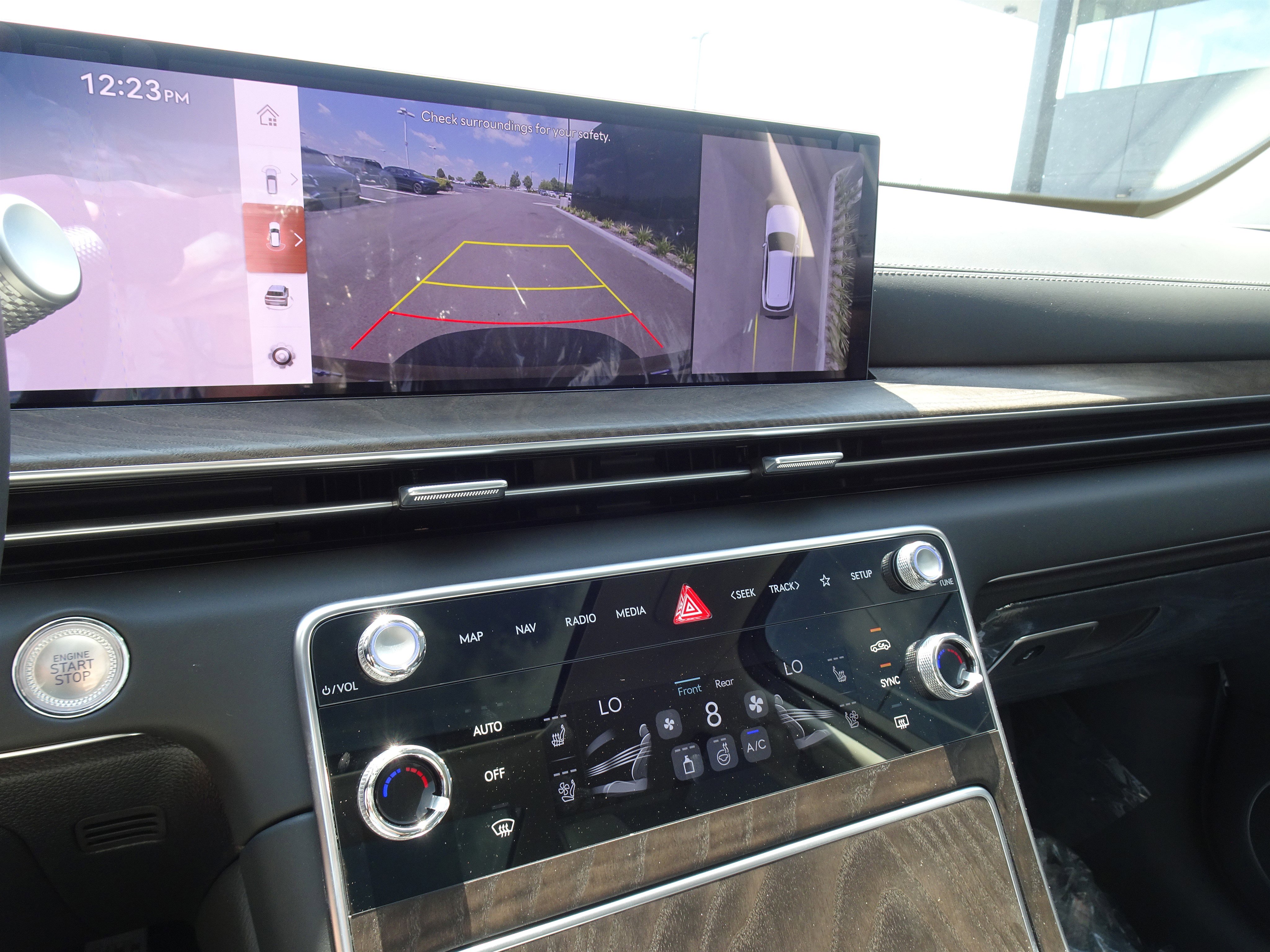 New 2025 Genesis GV80 2.5T Advanced image 16