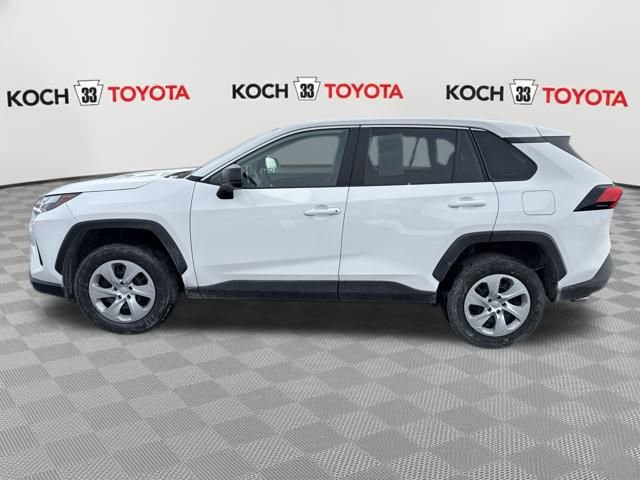 Used 2024 Toyota RAV4 LE image 4
