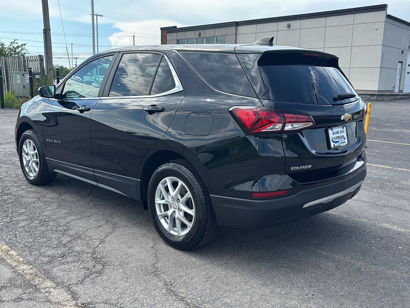 Used 2023 Chevrolet Equinox LT AWD/4WD image 5