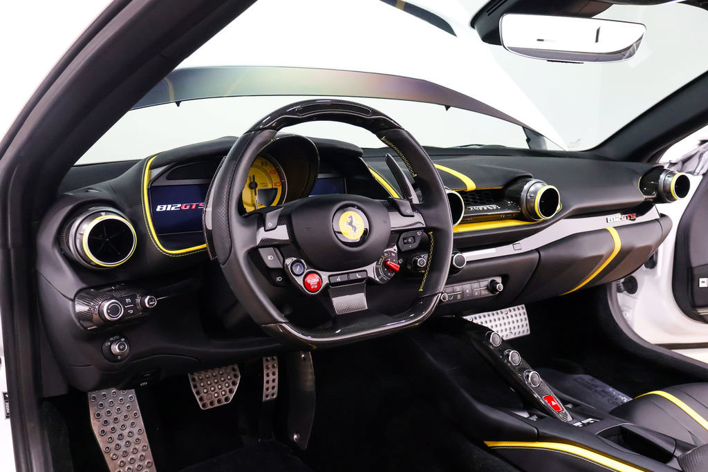 Used 2022 Ferrari 812 GTS RWD image 51