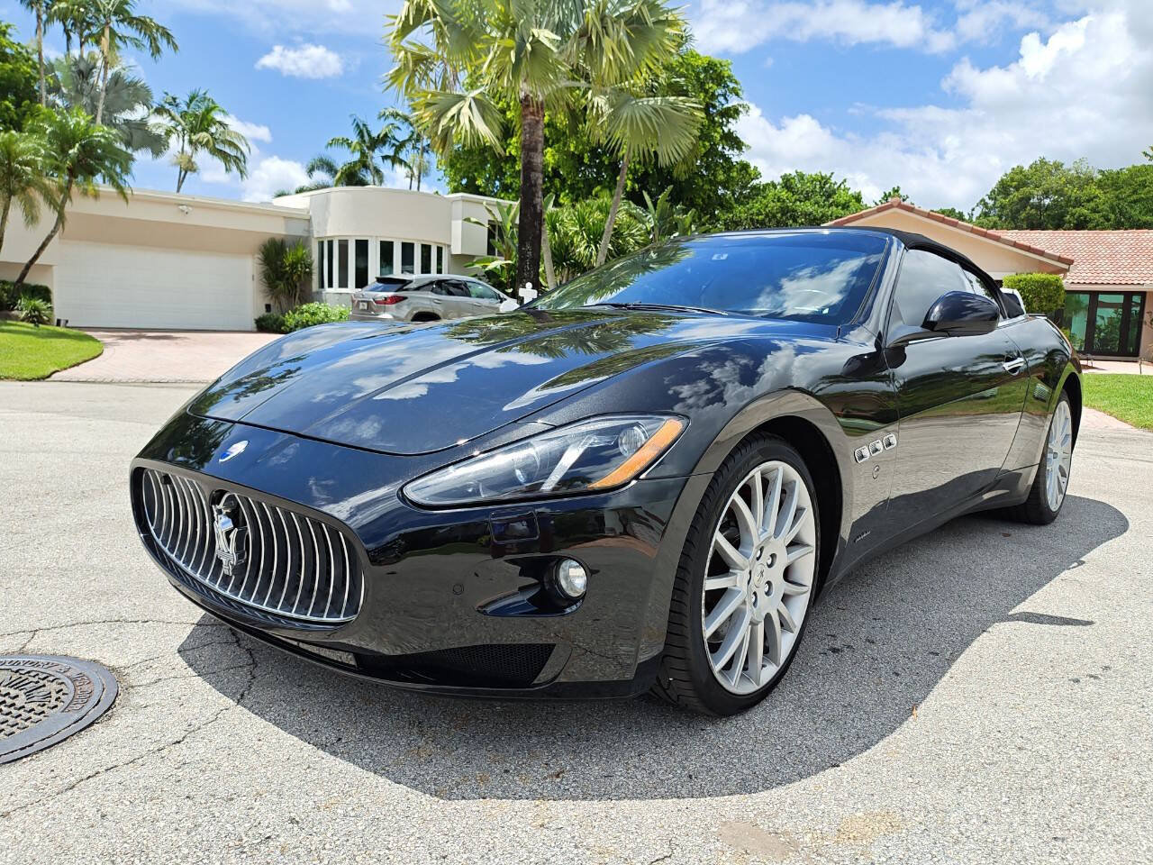 Used 2015 Maserati GranTurismo Convertible RWD image 60