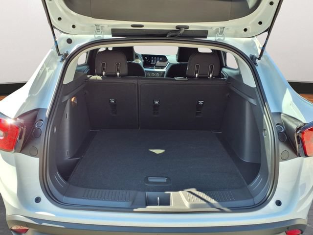 New 2026 Chevrolet Trax LS w/ LS Convenience Package FWD image 20