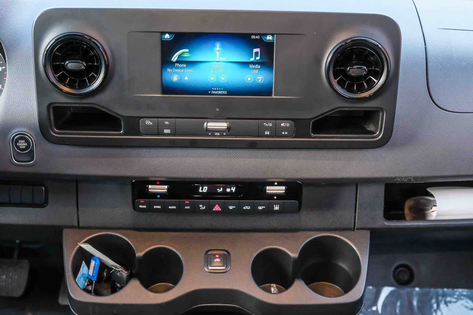 Used 2023 Mercedes-Benz Sprinter 2500 image 13