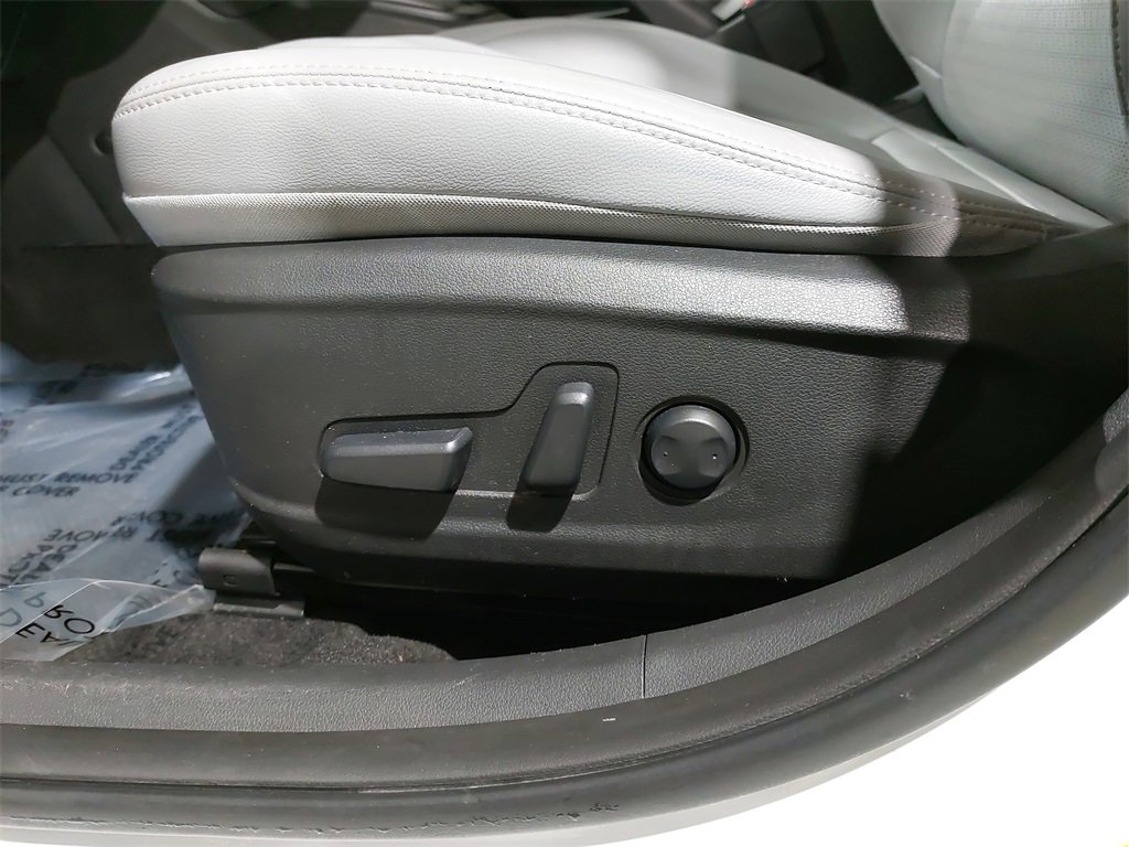 Used 2020 Hyundai Kona Limited image 30