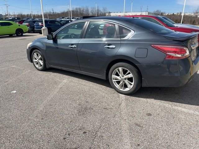 Used 2013 Nissan Altima 2.5 SL w/ Technology Pkg image 4