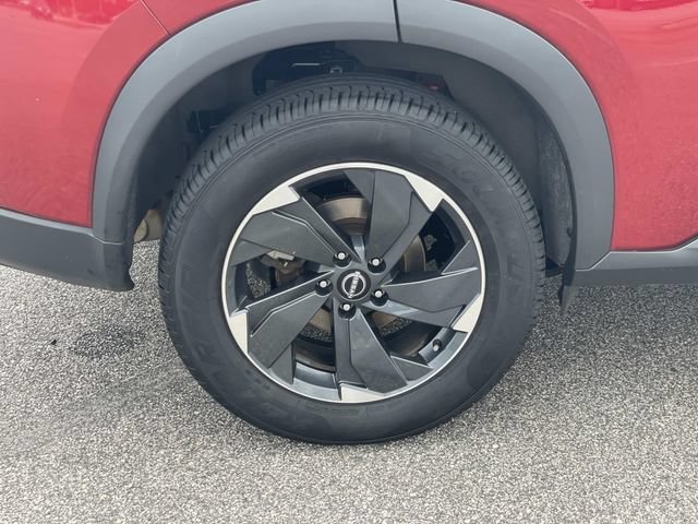 Used 2025 Nissan Rogue SV AWD/4WD image 7
