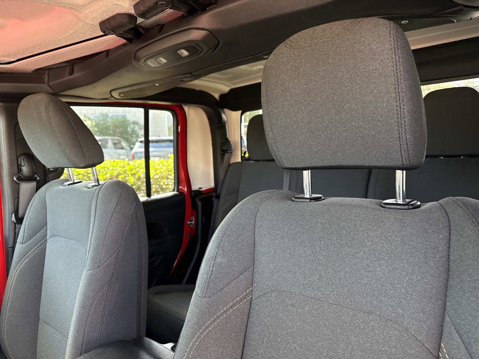 Used 2024 Jeep Gladiator Sport image 23