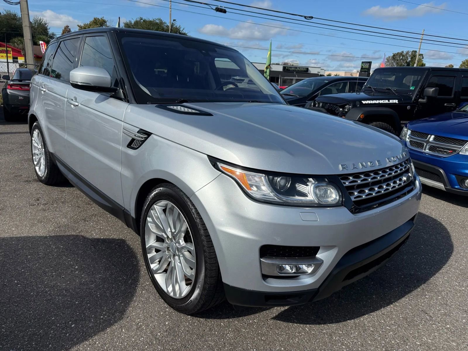 Used 2016 Land Rover Range Rover Sport HSE AWD/4WD image 3