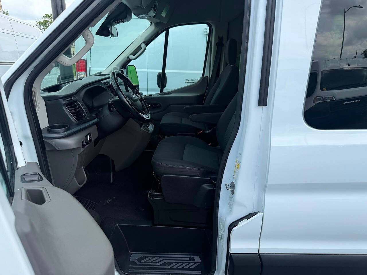 Used 2023 Ford Transit 350 XLT AWD/4WD image 16